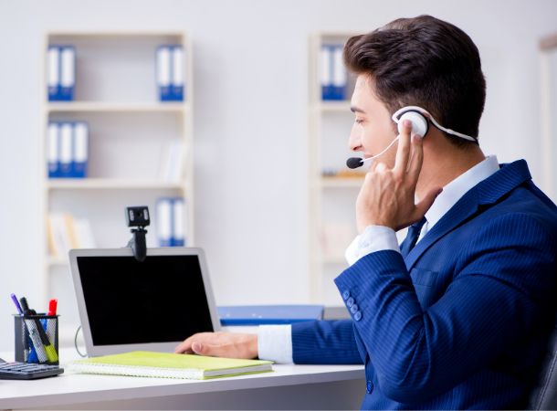 IT help desk guide: Definition, features, and benefits